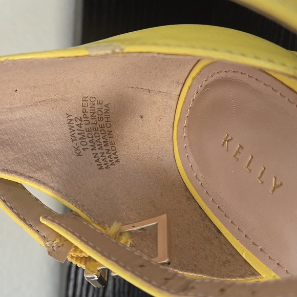 Block Heel - Picture 2 of 7